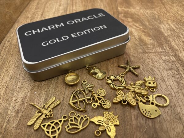 Charm oracle Gold edition (119 berlocker)